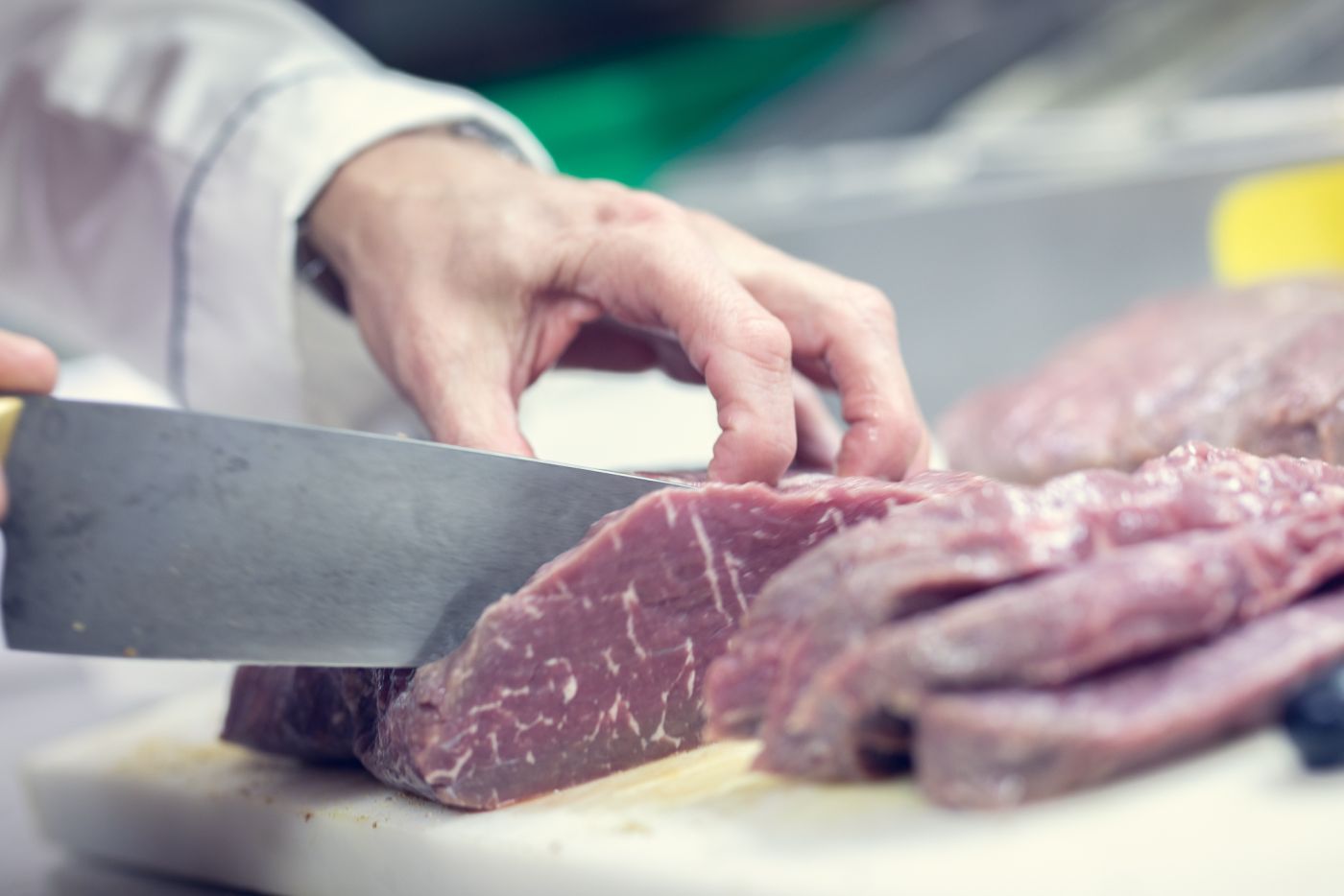 Restaurant Holzerstubn Ehrwald Fleisch Schneiden