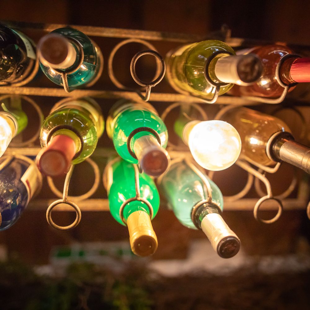 Ehrwald Restaurant Holzerstubn Flaschen Lampe