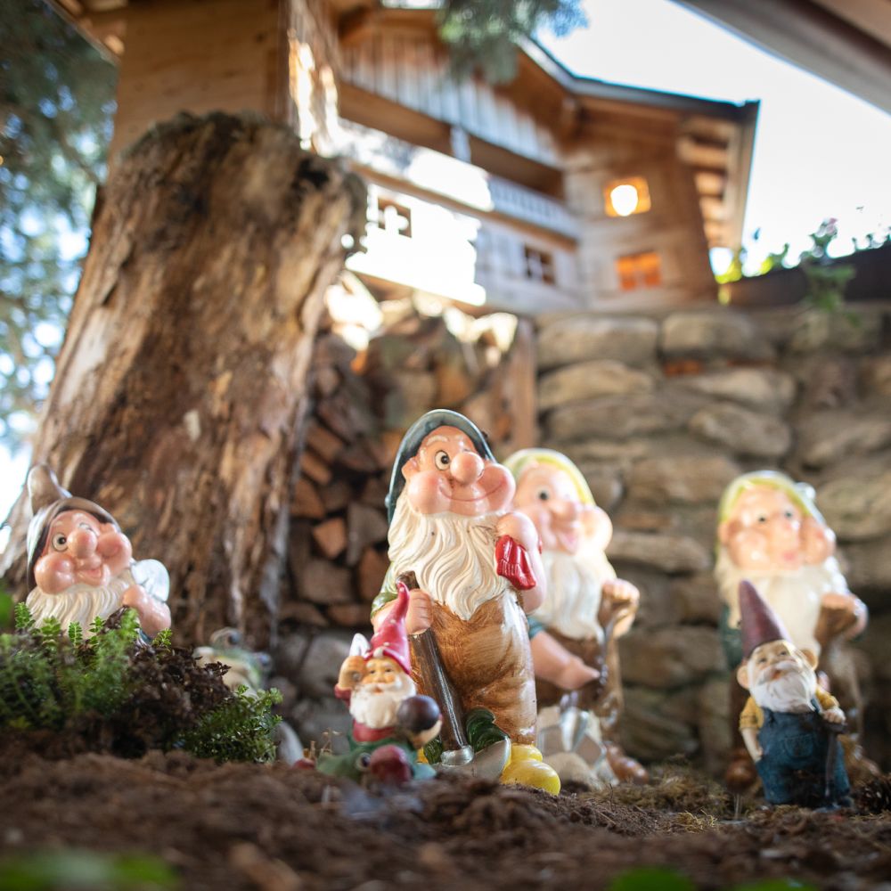 Ehrwald Restaurant Holzerstubn Gartenzwerge