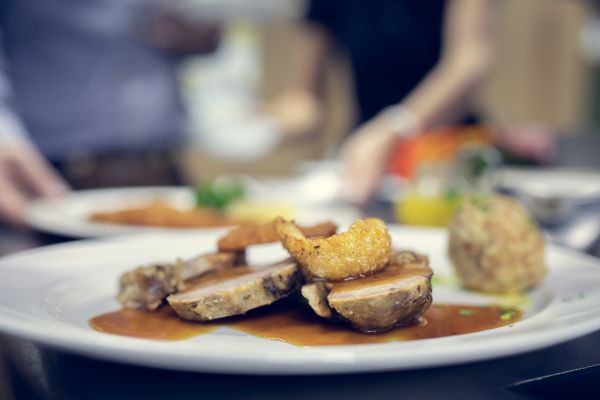 Restaurant Holzerstubn Ehrwald Bratl Mit Knoedel