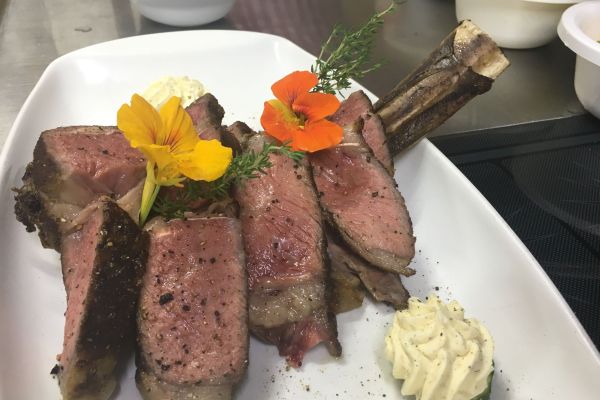 Restaurant Holzerstubn Ehrwald Steack Tranchiert